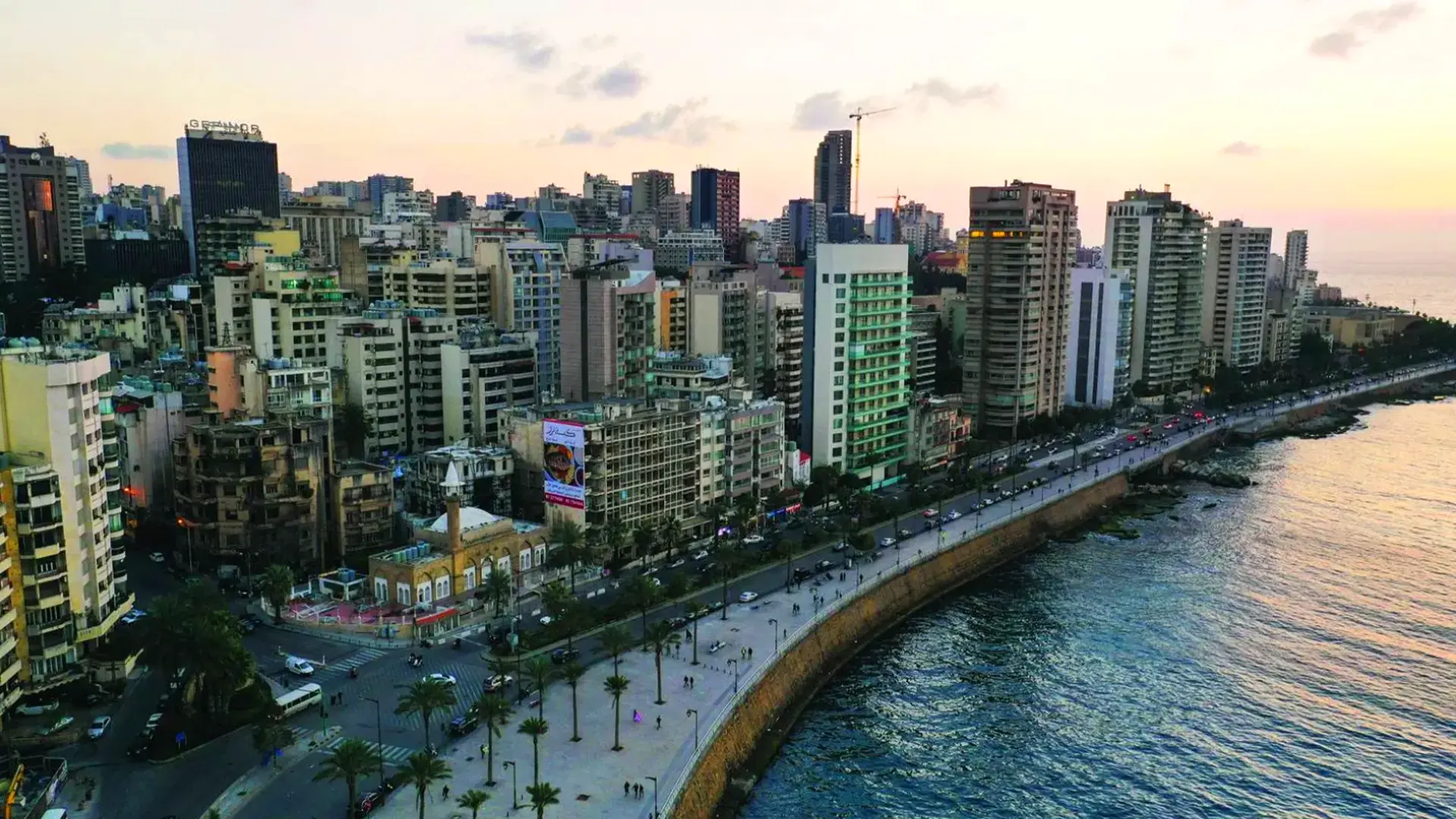 شحن من دبي الى بيروت